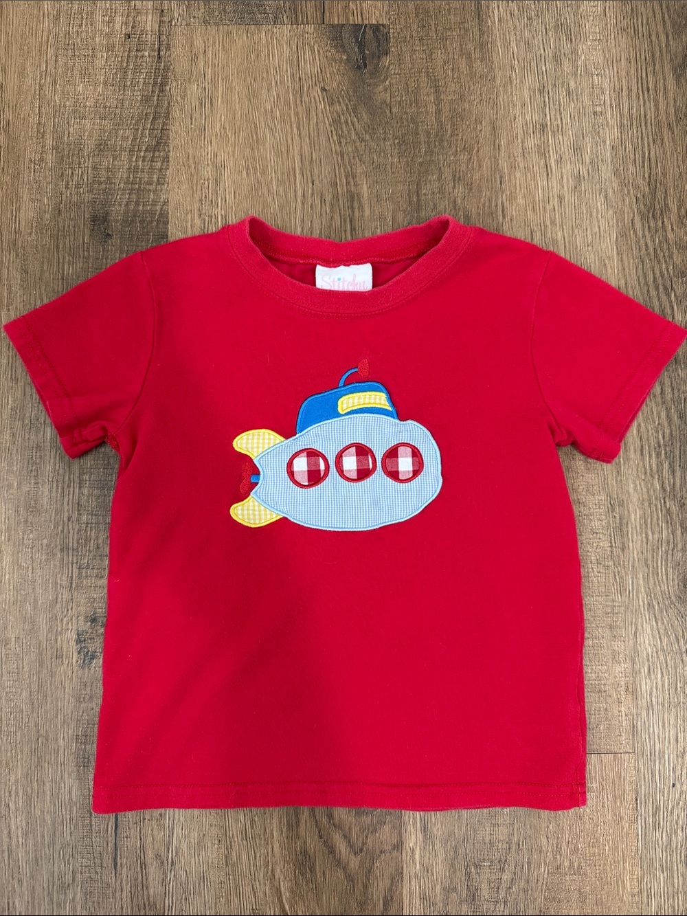 Stitchy Fish Boys Submarine Appliqué Shirt Red Size 3T